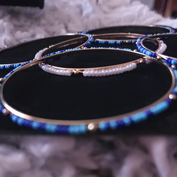 Bangle bracelets - Picture 4 of 5